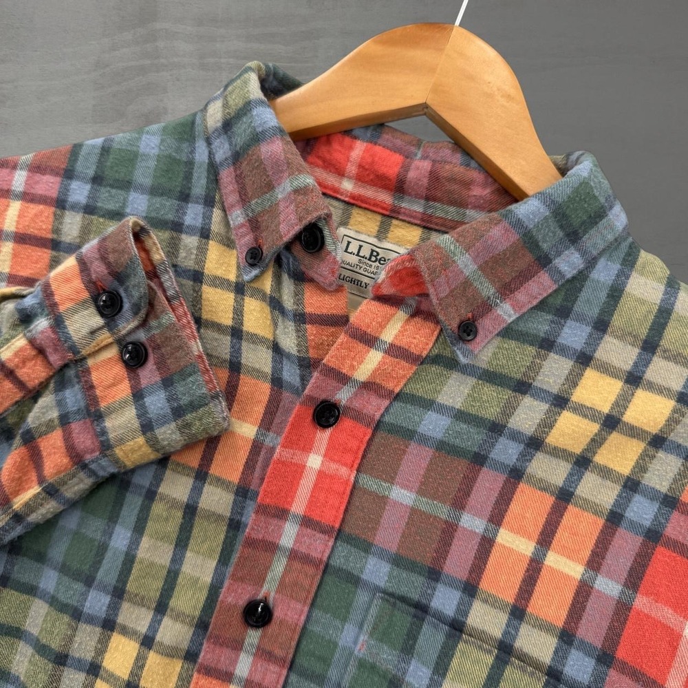 L.L.Bean Flannel Shirt Multi-Color Plaid Slightly Fitted Medium Medium